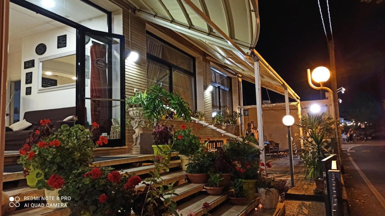 Hotel Crosal Rimini Ngoại thất bức ảnh