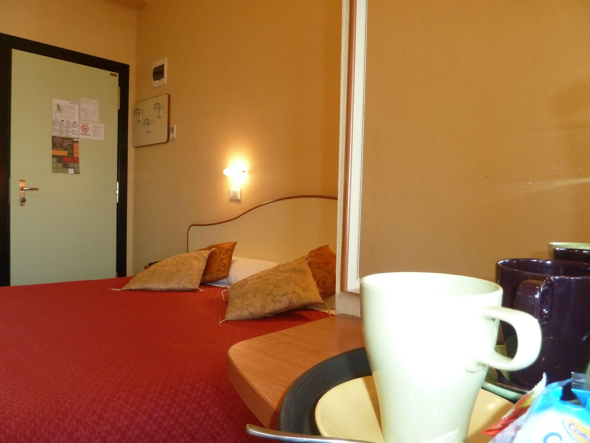 Hotel Crosal Rimini Ngoại thất bức ảnh