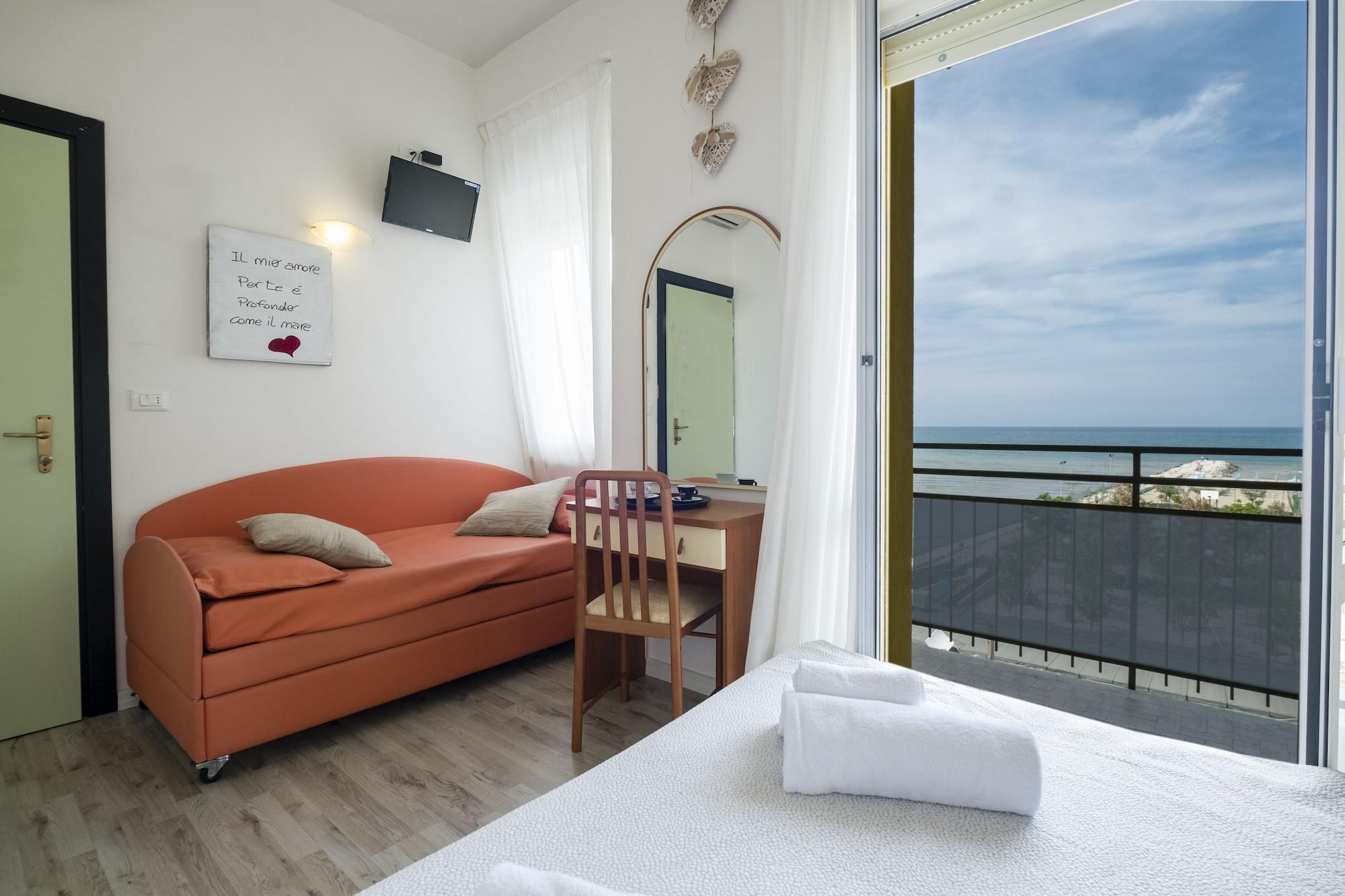 Hotel Crosal Rimini Ngoại thất bức ảnh